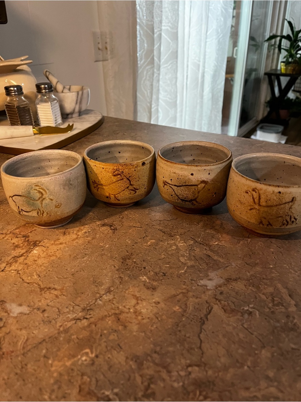Vintage Japanese Pottery Tea Bowl Set of 4/Hand Painted Animals Choju-Gigi Style - Picture 1 of 9